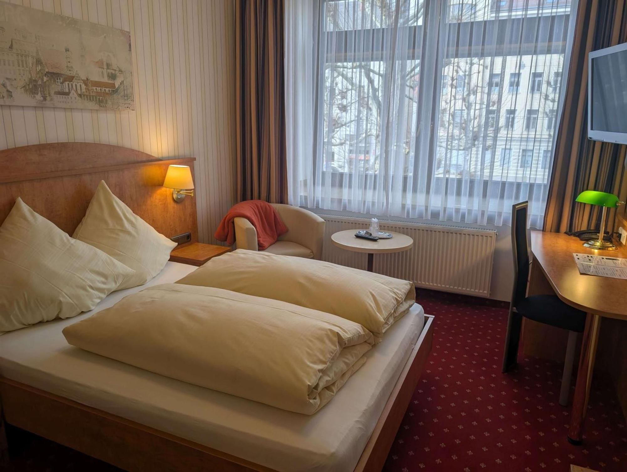 Stadthotel Augsburg Zewnętrze zdjęcie