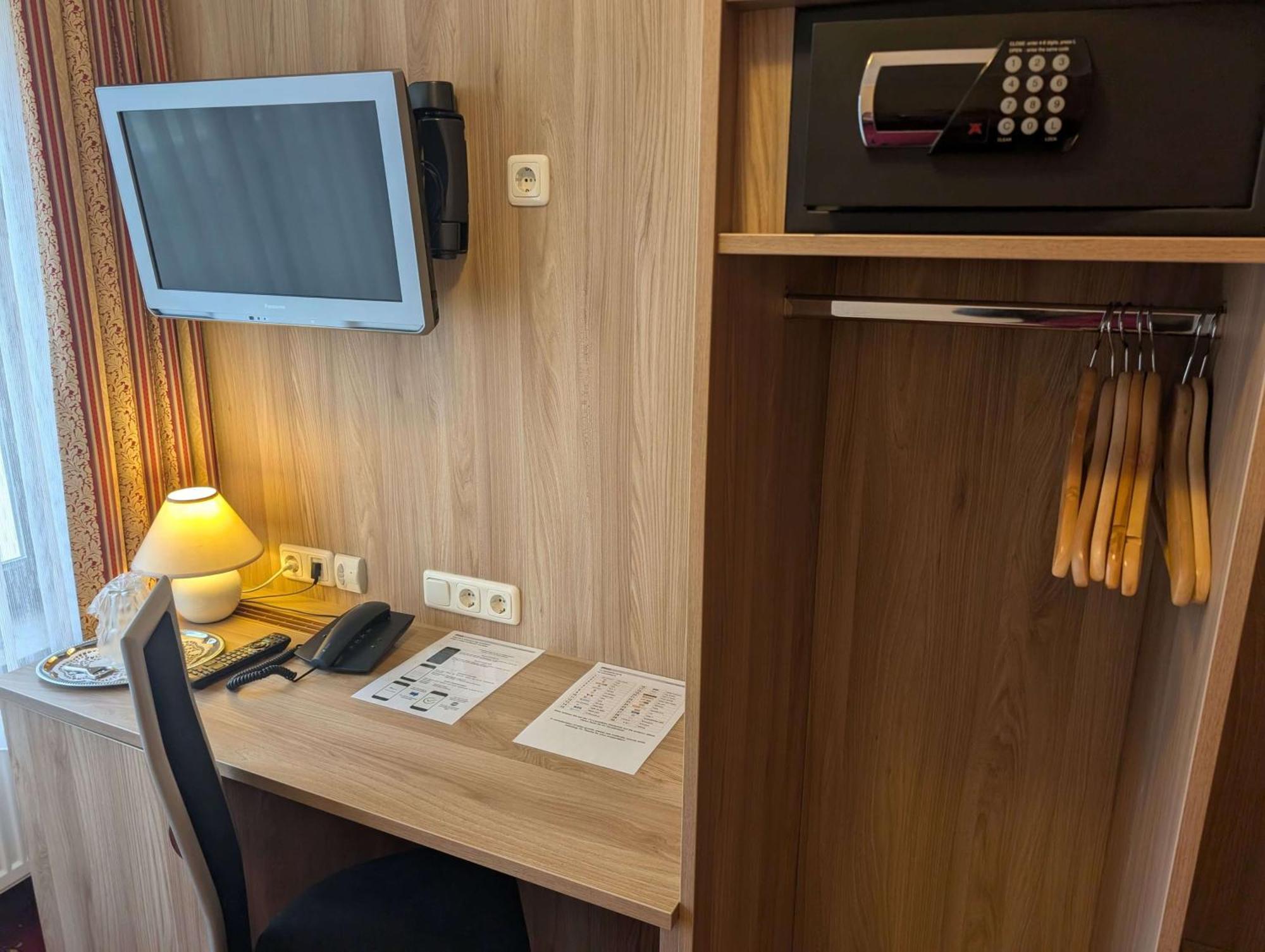 Stadthotel Augsburg Zewnętrze zdjęcie